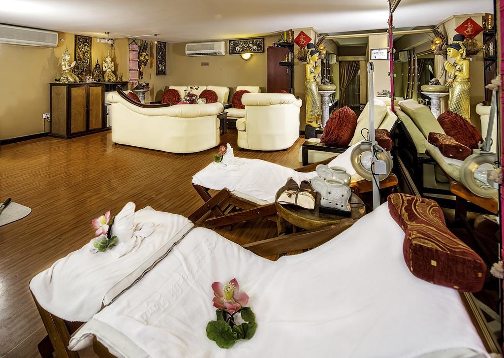 Taj Plaza Hotel Манама Экстерьер фото