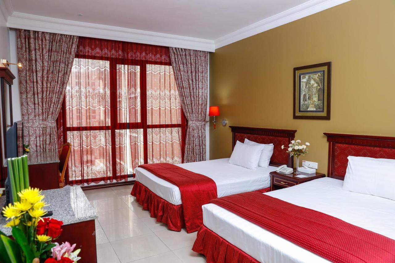 Taj Plaza Hotel Манама Экстерьер фото
